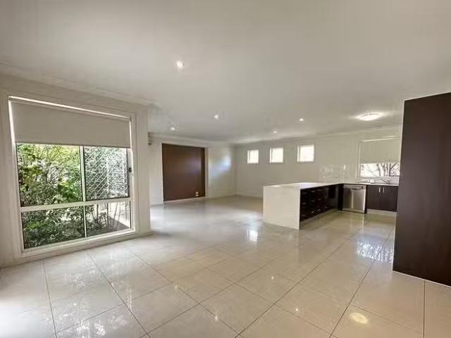 Unique 3 Orchid Tree Court, Robina, QLD 4226
