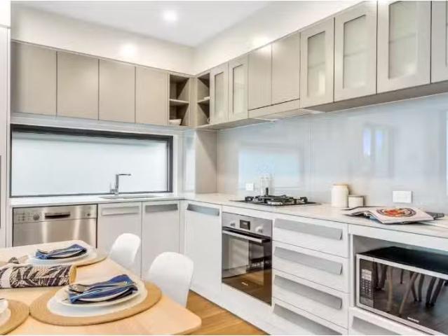 Unique 07/33 Sword Street, WOOLLOONGABBA Apartment for rent L.