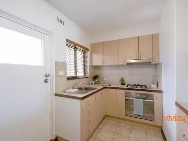 Deal! 10/522 Stirling Highway, Peppermint Grove, WA 6011