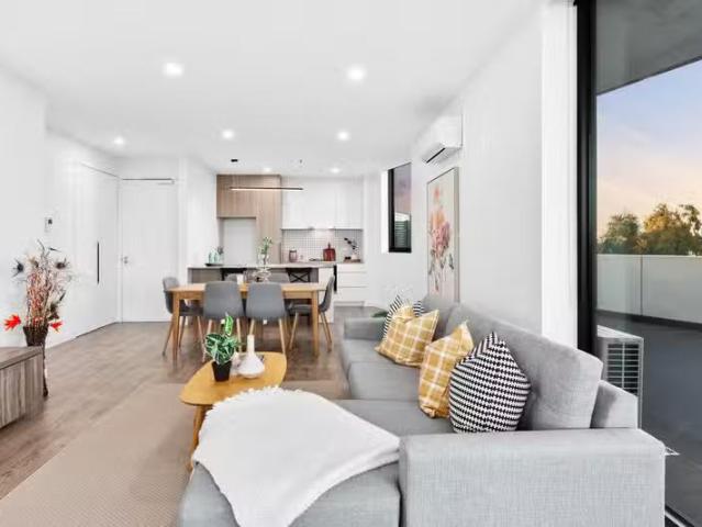 Deal! 107/2 Kenswick Street, Point Cook VIC 3030