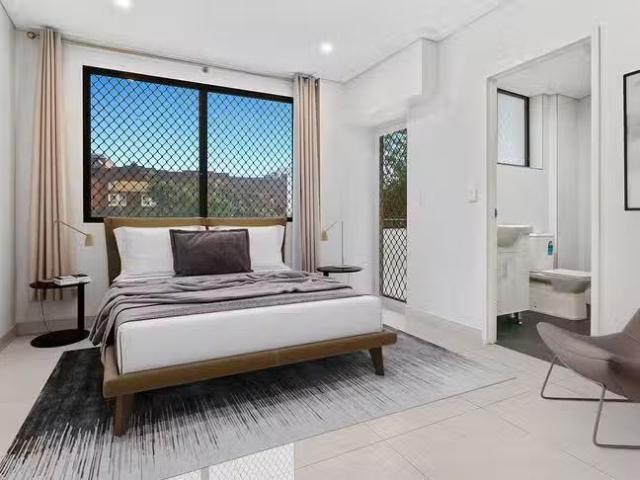 Cozy 101/2A Sarsfield Circuit, Bexley North, NSW 2207