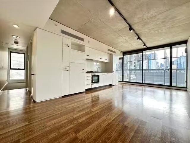 New 1013/152 Sturt Street, Southbank, VIC 3006