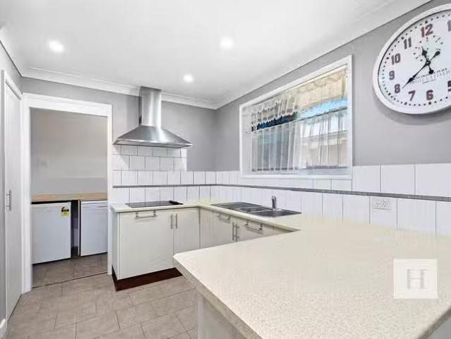 Nice 101 Pacific Highway, Charmhaven, NSW 2263