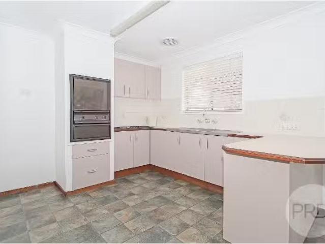 Unique 101 Undurra Drive, Glenfield Park House for rent Liste.