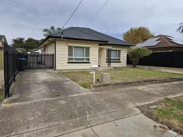 Nice 102 New Street, Queenstown, SA 5014