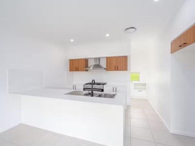 Deal! 103 Watergum Drive, PIE CREEK, QLD 4570 House for Rent