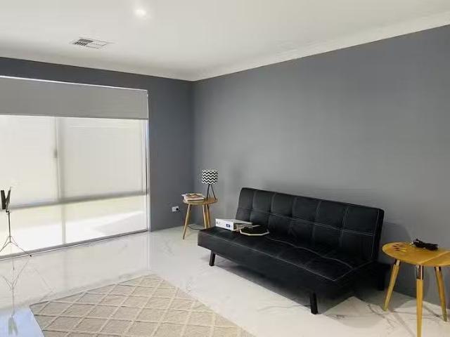 Nice 10 Bow Street, Glen Iris, WA 6230