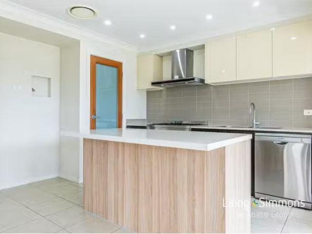 For Rent! 10 Blackburn St, Ropes Crossing House for rent List.