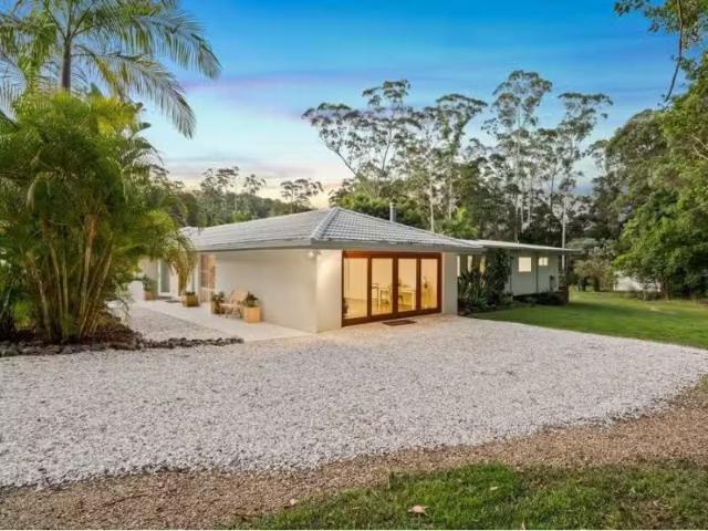 Unique 10 Brumby Close, MOONEE BEACH House for rent Listed by.