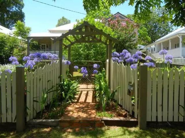 Rental! 10 Godfrey Street, East Toowoomba, QLD 4350