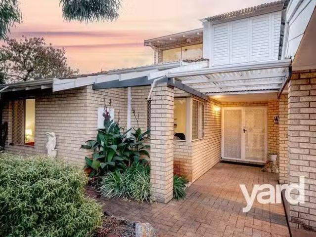 Cheap 10 Kilbride Close, Waterford, WA 6152