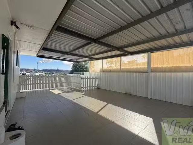Unique 10 Hilary Street, The Gap, QLD 4825
