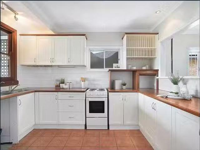 Nice 10 Longsight Street, Alderley, QLD 4051