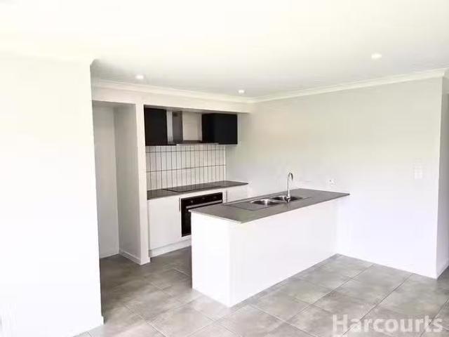Charming 10 North Lakes Circuit, Burrum Heads, QLD 4659