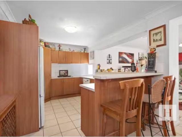 Cheap 10 Saddlers Rd, Wadalba House for rent Listed by Rental.