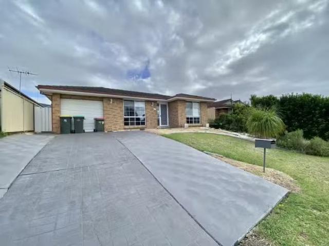 Unique 10 Skyfarmer Place, RABY House for rent Listed by Team.