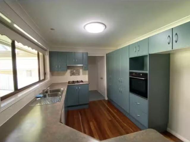 For Rent! 10 Talavera Close, Raymond Terrace House for rent L.