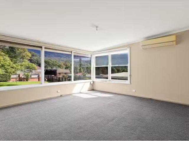 Just in! 10 Tyrwhitt Avenue, Bulli House for rent Listed by H.