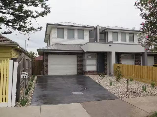 For Rent! 10A Farnsworth Street, Sunshine VIC 3020