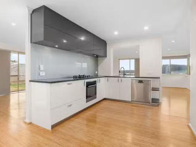 Rental! 10B Cadiz Place, Coogee, WA 6166