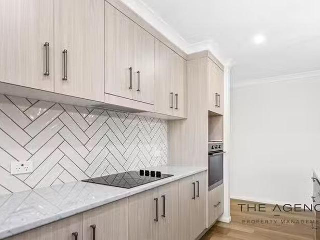 Nice 10C Mason Avenue, Parkhurst, QLD 4702