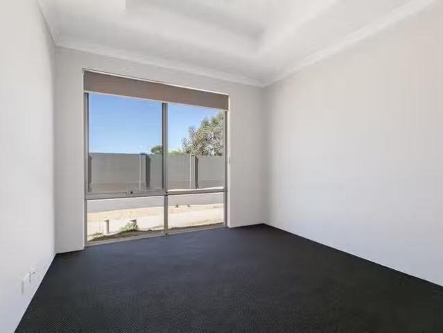 Just in! 115 Weathering Crescent, Baldivis, WA 6171