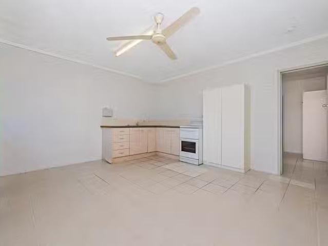 Nice 1/173 Nathan Street, Cranbrook, QLD 4814