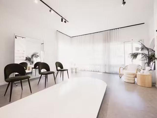 Rental! 1/172 Bennetts Road, NORMAN PARK, QLD 4170 Offices f.