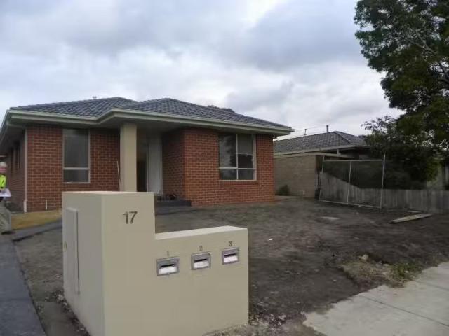 Charming 1/17 Ashley St, Box Hill North VIC 3129