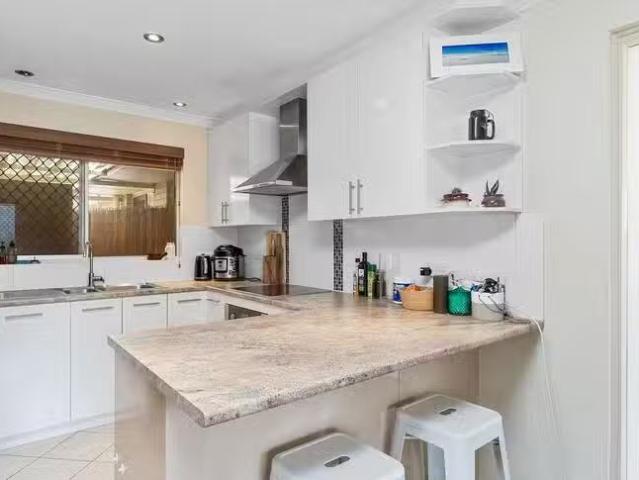 Cheap 117A Elliott Road, Karrinyup, WA 6018