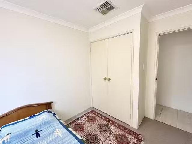 Nice 1/182 Hill View Terrace, Bentley, WA 6102