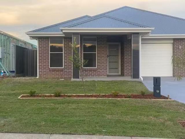 Rental! 1/18 Sunset Drive, THORNTON House for rent Listed by.