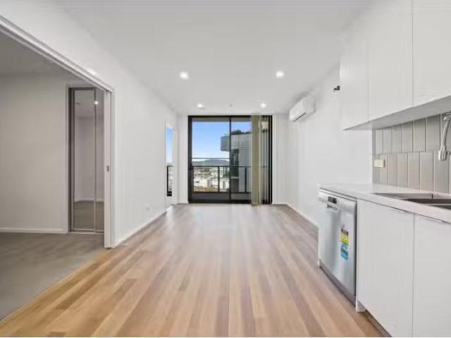 Cheap 1107/6 Gribble Street, Gungahlin Apartment for rent Lis.