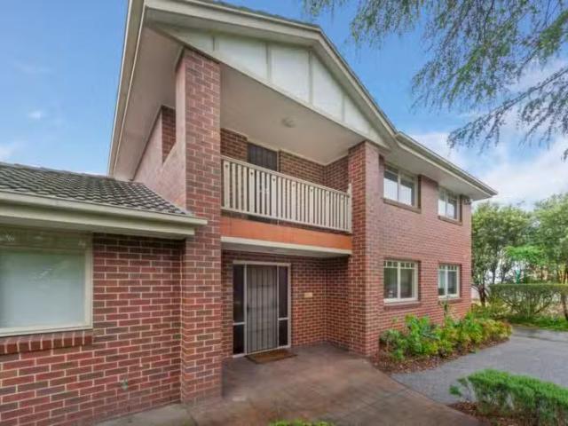 Just in! 1/1085 Riversdale Road, Surrey Hills VIC 3127 Townh.