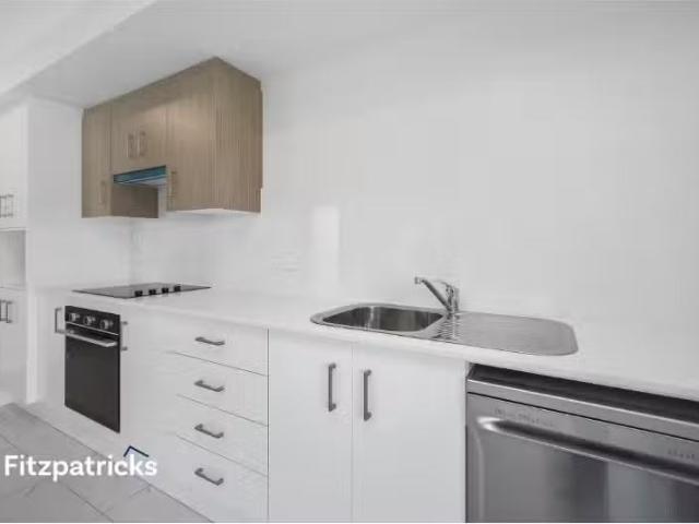 Charming 1/10 Flintwood Street, Forest Hill Apartment for rent.