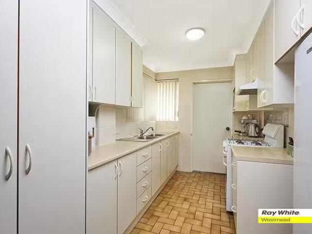 For Rent! 11/18 20 Queens Road, Westmead, NSW 2145