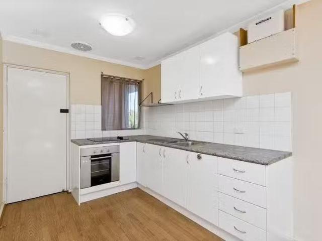 Nice 11/18 Woodlands Street, Woodlands, WA 6018