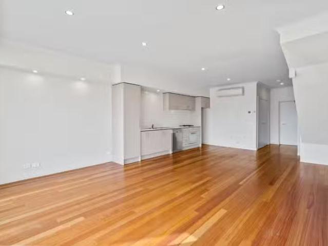 Cozy 1/11 Merrifield Street, Brunswick VIC 3056