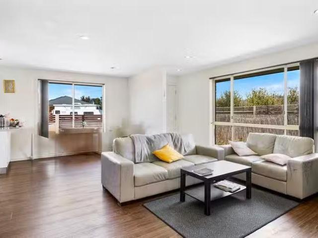 Nice 1/11 Peronne Court, Brighton, TAS 7030