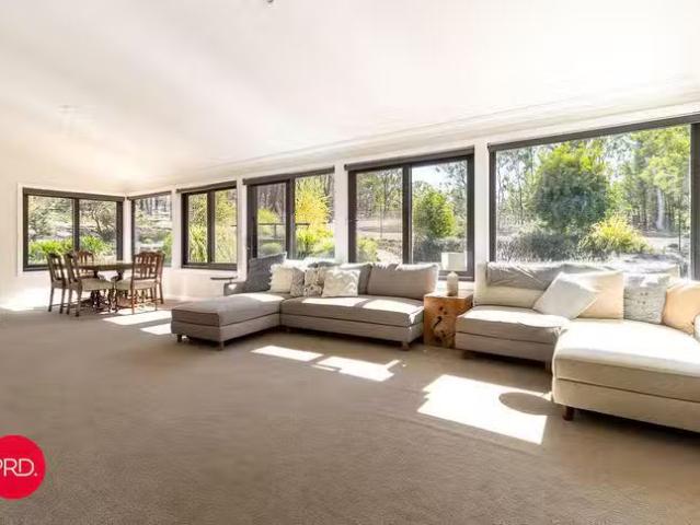 Unique 111 Weeroona Drive, Wamboin, NSW 2620