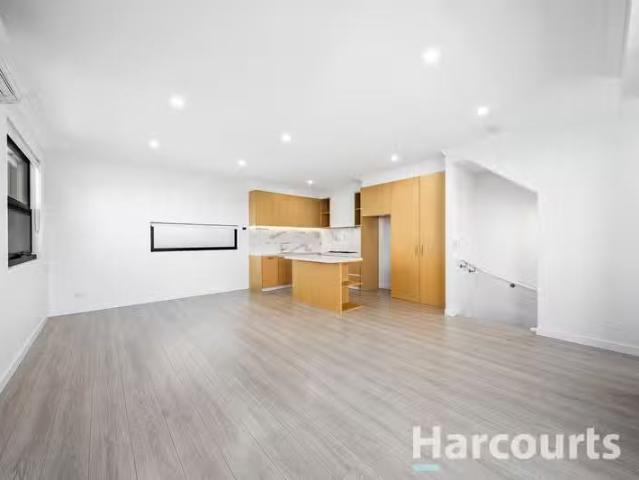 Nice 1/127 Tyner Road, WANTIRNA SOUTH, VIC 3152 House for Rent