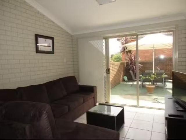 Unique 1/125 Brooks St, Bar Beach Apartment for rent Listed b.