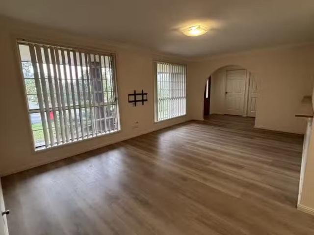 Nice 112 Edward Street, TAMWORTH House for rent Listed by Cou.