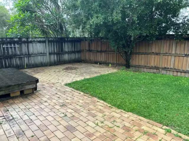Charming 1/12 Gollan Dr, Tweed Heads West Apartment for rent.