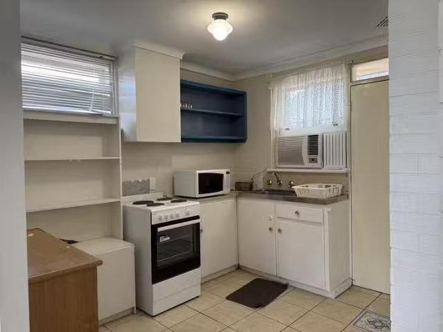 For Rent! 1/12 Scott Street, Bunbury, WA 6230