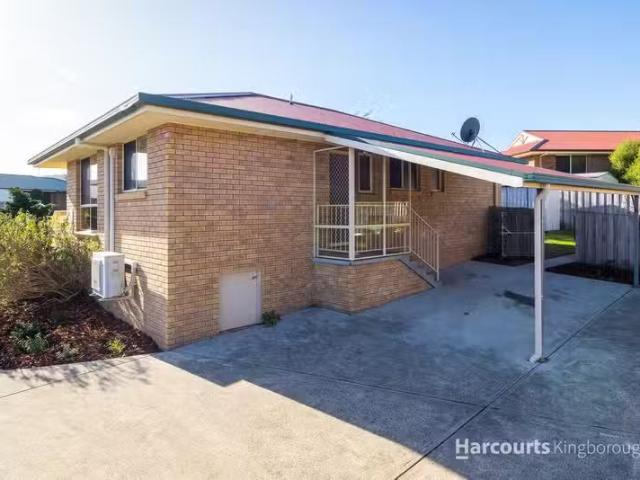 Nice 1/13 Freesia Crescent, KINGSTON, TAS 7050 Unit for Rent