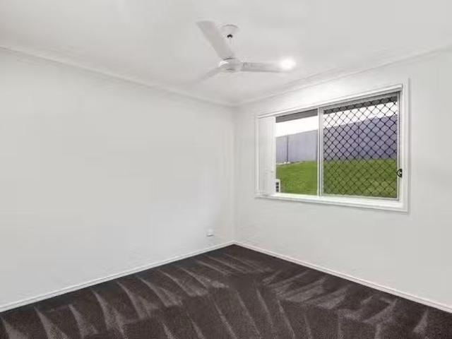 For Rent! 1/13 Gooloowan Circuit, Brassall, QLD 4305