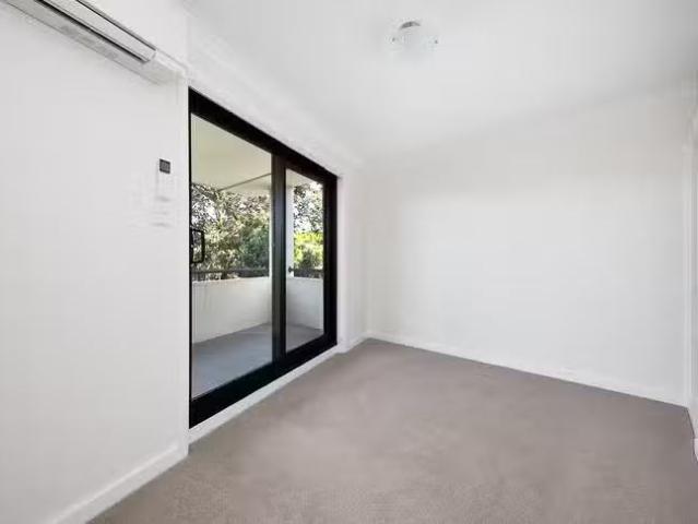 Cozy 1/13 15 Francis Street, Dee Why, NSW 2099