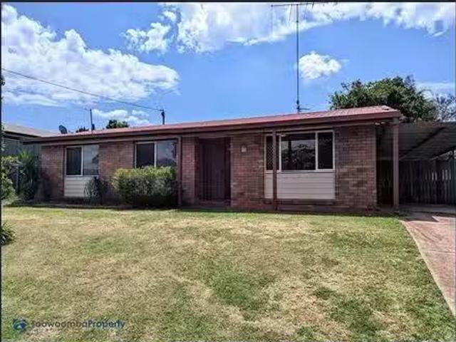 Nice 11 Dunemann Street, Kearneys Spring, QLD 4350