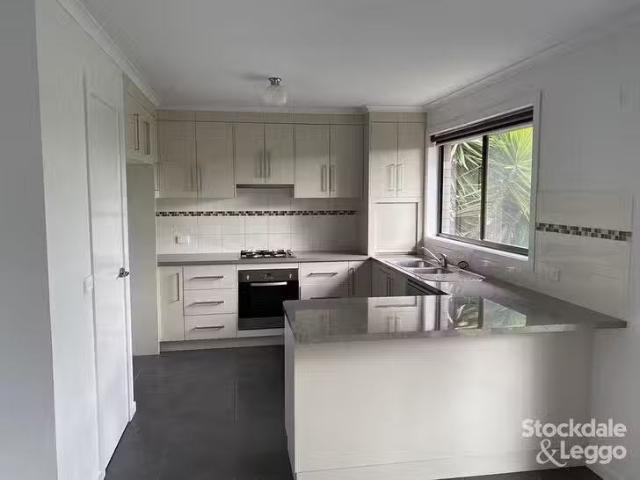 Deal! 11 Kinchega Drive, Shepparton North, VIC 3631